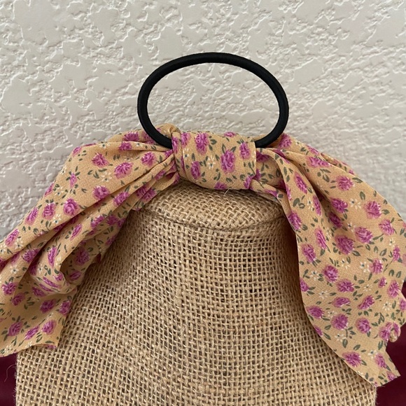 💕Last one Influencer Floral Hair Tie Scrunchies - Picture 3 of 6